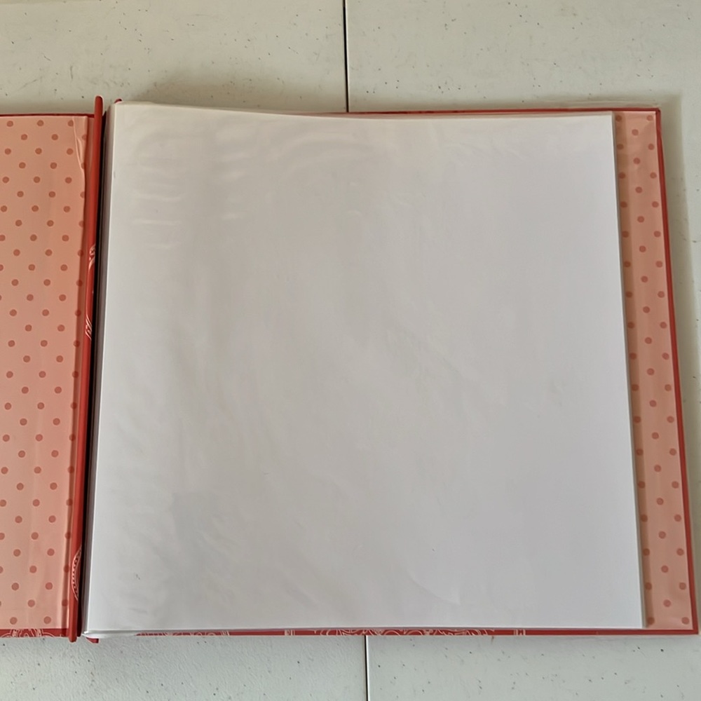 Red Top-Loading Scrapbook - Picture 3 of 5